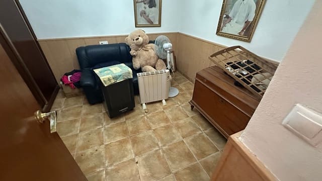 6 soveværelse Finca/Landehus til salg i Rojales med garage - € 169.000 (Ref: 9360411)