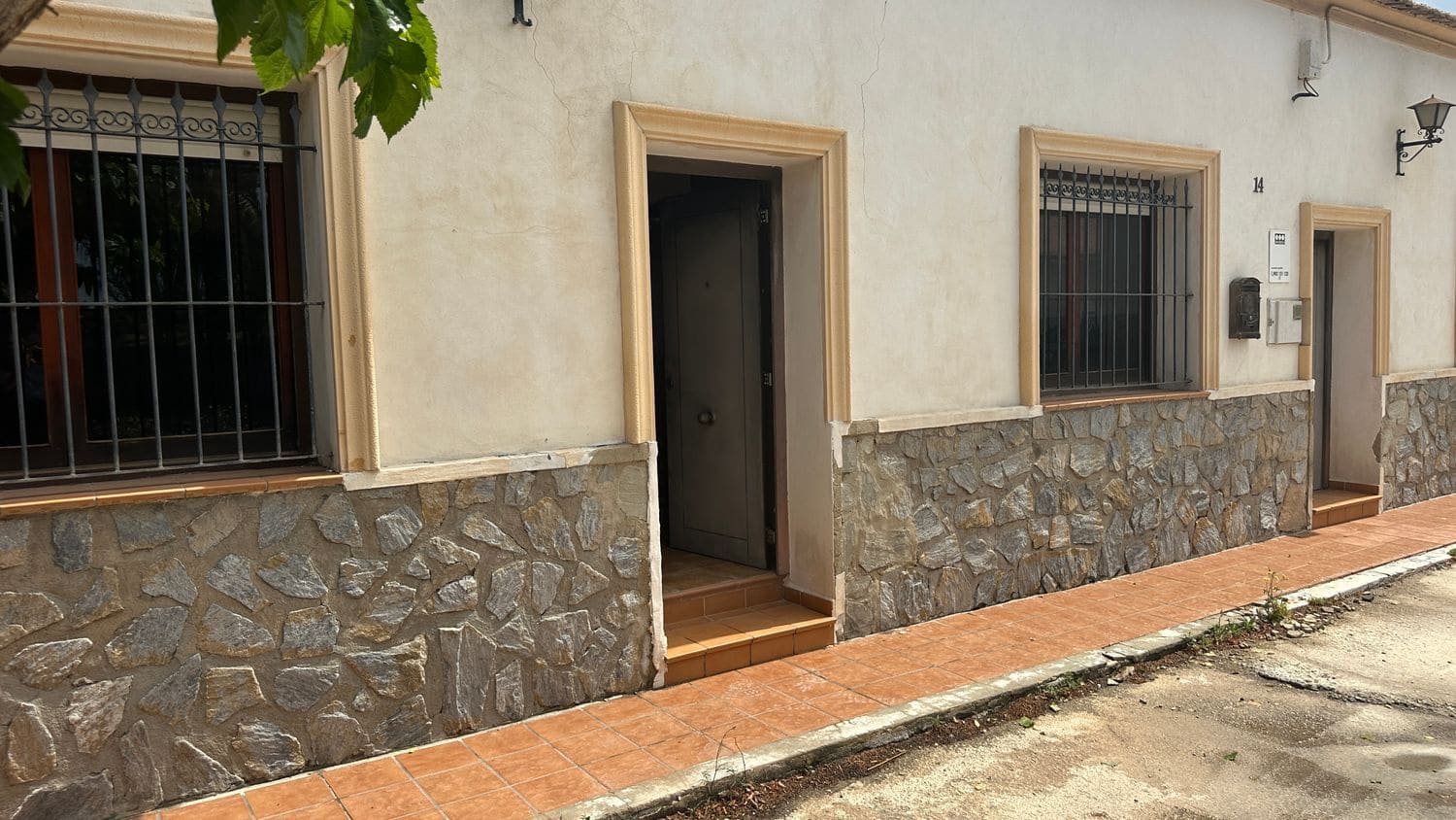 6 soverom Finca/Herregård til salgs i Rojales med garasje - € 169 000 (Ref: 9360411)