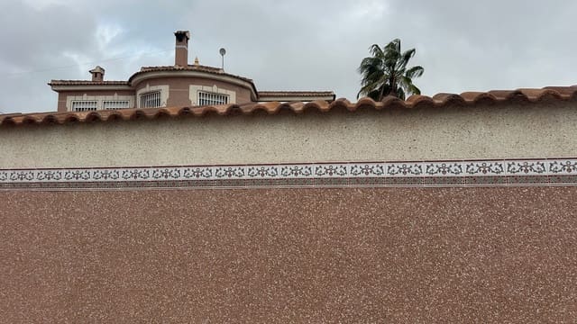 4 Zimmer Villa zu verkaufen in Formentera del Segura mit Pool Garage - 545.000 € (Ref: 9360412)