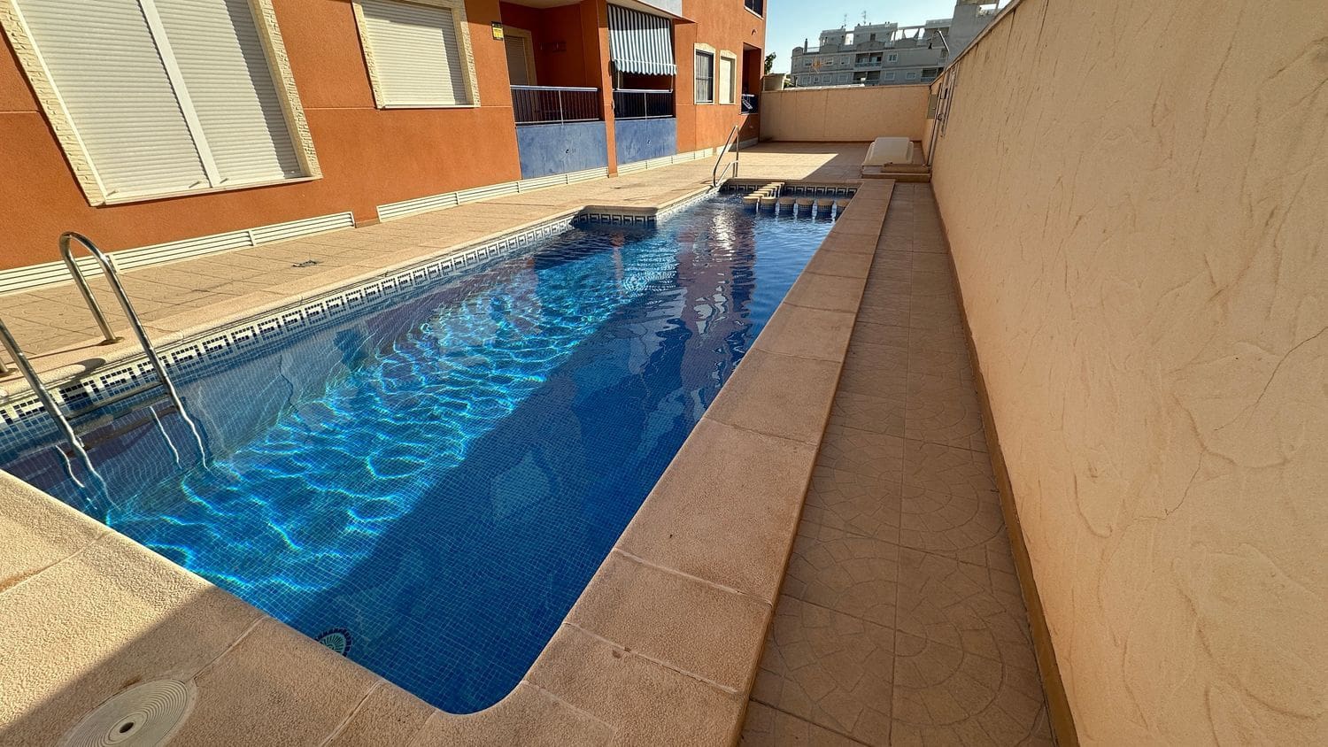 2 soverom Leilighet til salgs i Benejuzar med svømmebasseng garasje - € 95 000 (Ref: 9371379)