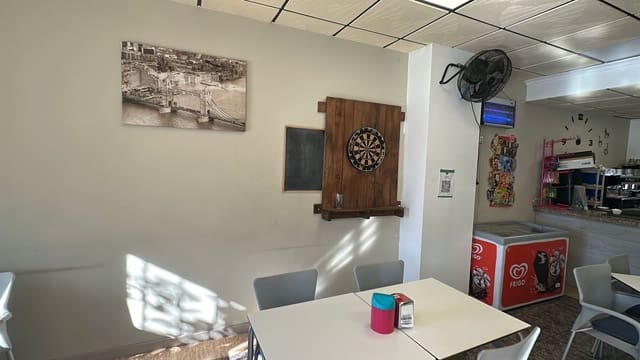 Restaurant/Bar til leje i Formentera del Segura - € 600 (Ref: 9404447)