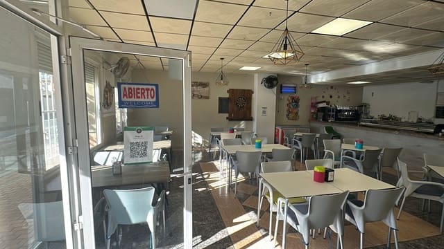 Restaurant/Bar til leje i Formentera del Segura - € 600 (Ref: 9404447)