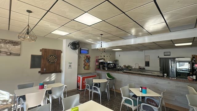 Restaurant/Bar til leje i Formentera del Segura - € 600 (Ref: 9404447)