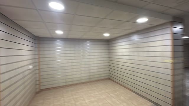 Commercieel te huur in Almoradí - € 1.500 (Ref: 9404448)