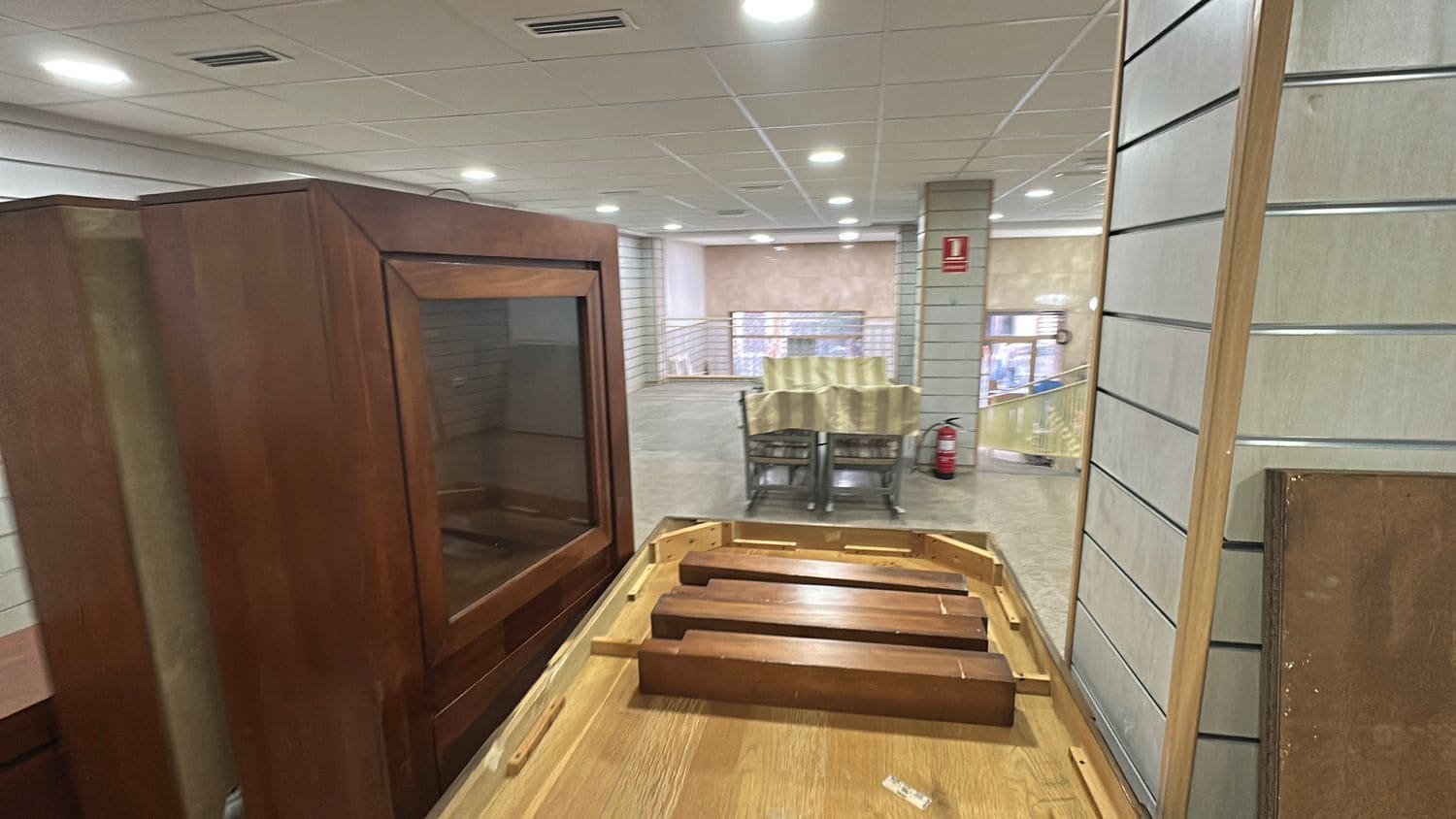 Kommersiell att hyra i Almoradi - 1 500 € (Ref: 9404448)