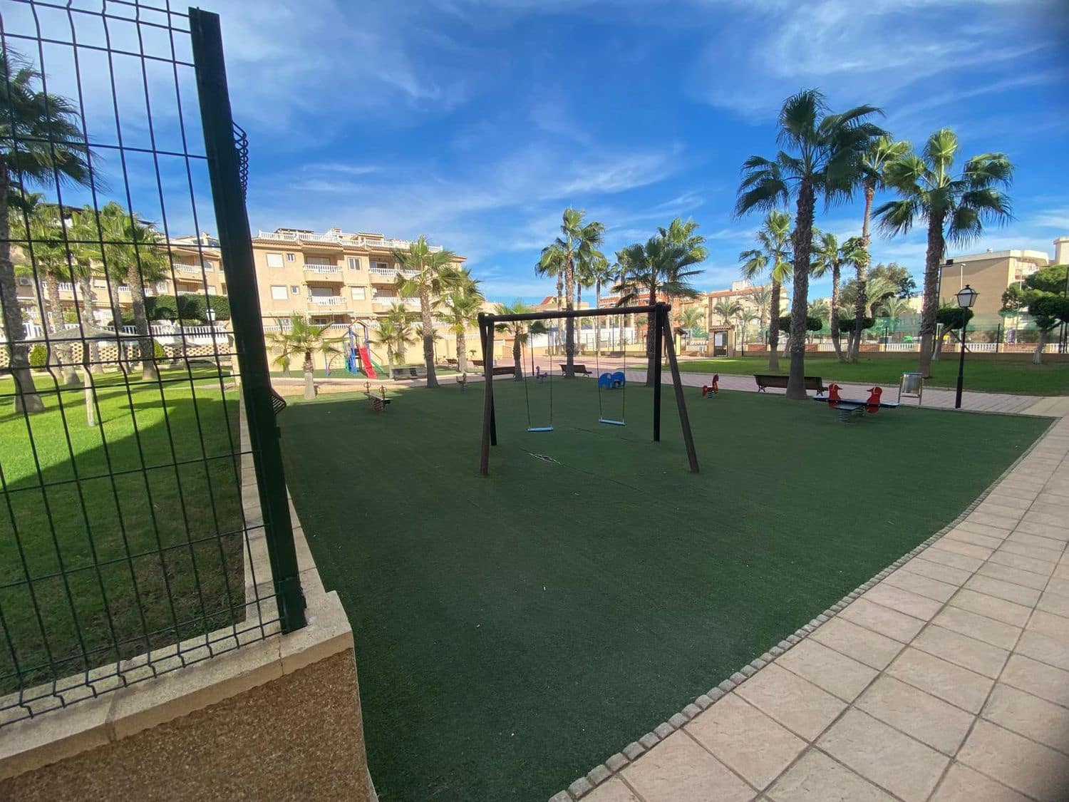 3 chambre Appartement à vendre à Guardamar del Segura avec piscine garage - 367 500 € (Ref: 9429121)