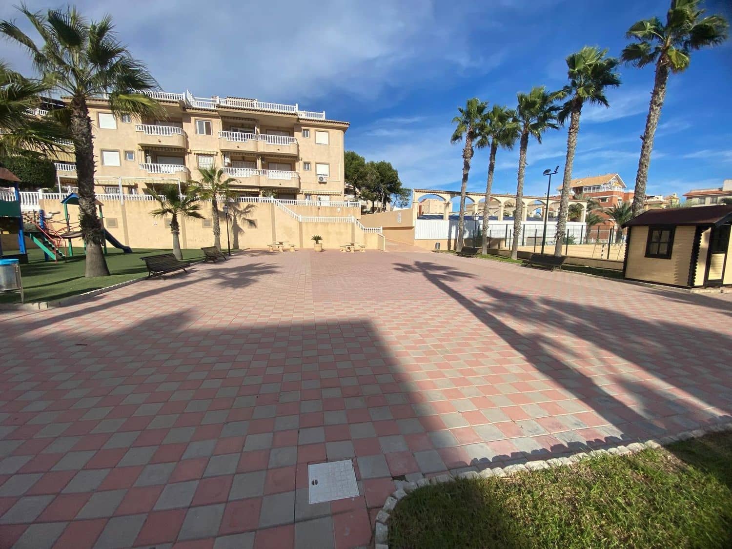 3 chambre Appartement à vendre à Guardamar del Segura avec piscine garage - 367 500 € (Ref: 9429121)