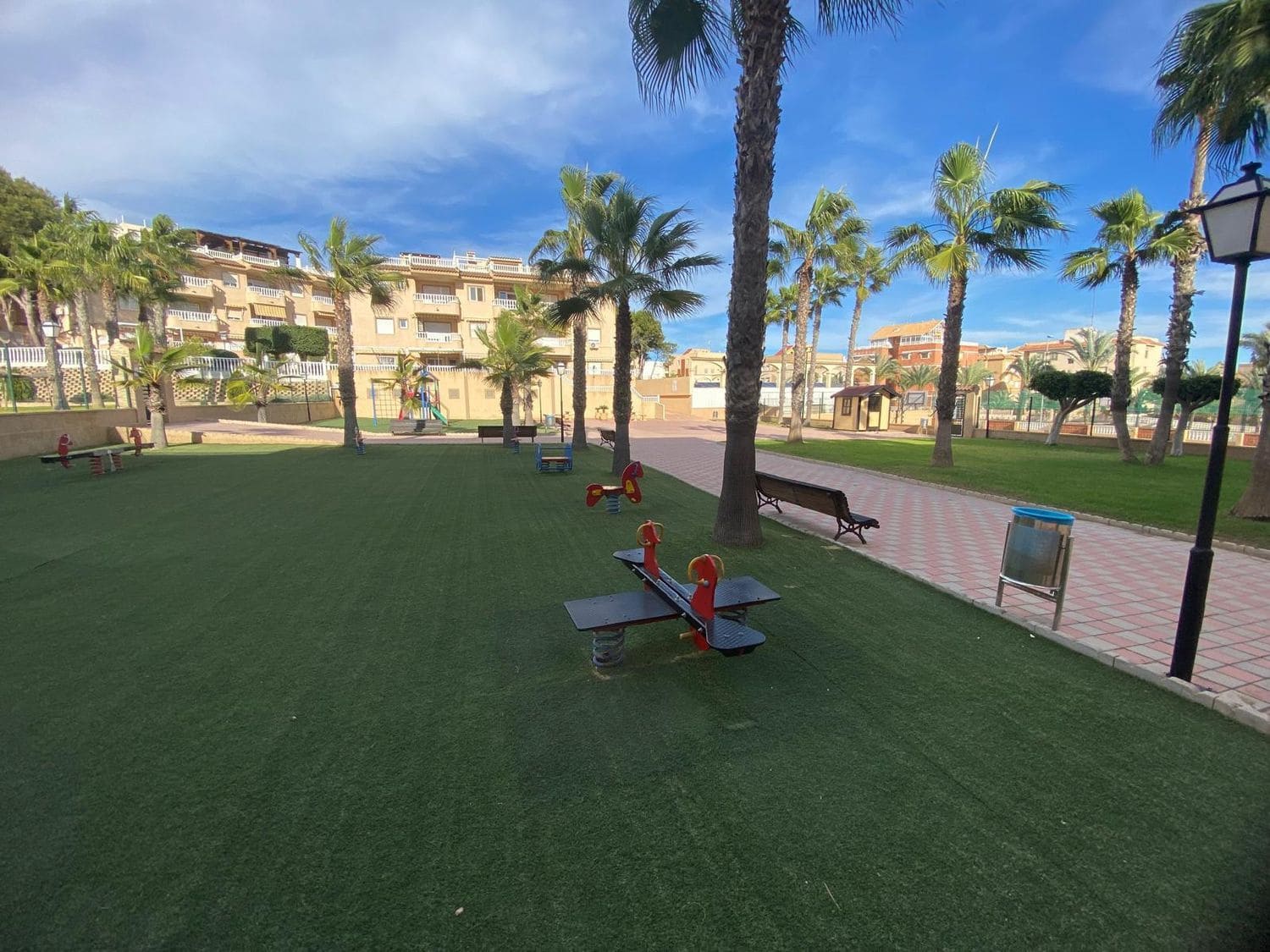 3 chambre Appartement à vendre à Guardamar del Segura avec piscine garage - 367 500 € (Ref: 9429121)