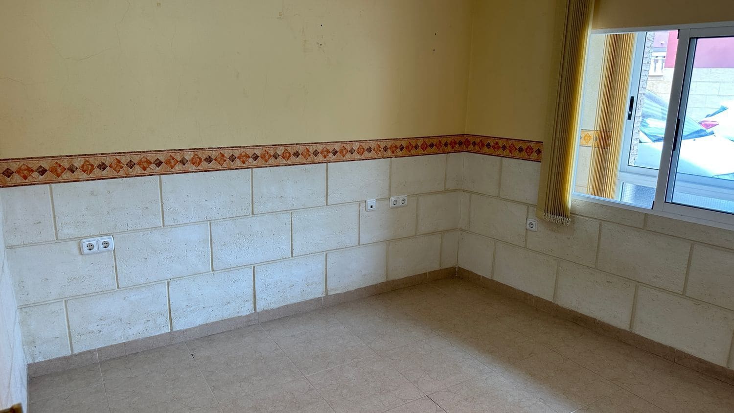 Kommersiell att hyra i Formentera del Segura - 400 € (Ref: 9465122)