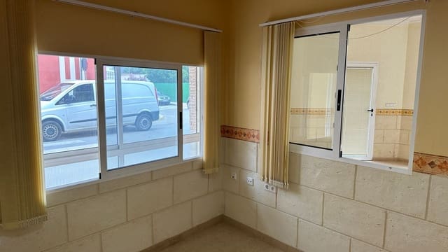 Comercial para arrendar em Formentera del Segura - 400 € (Ref: 9465122)