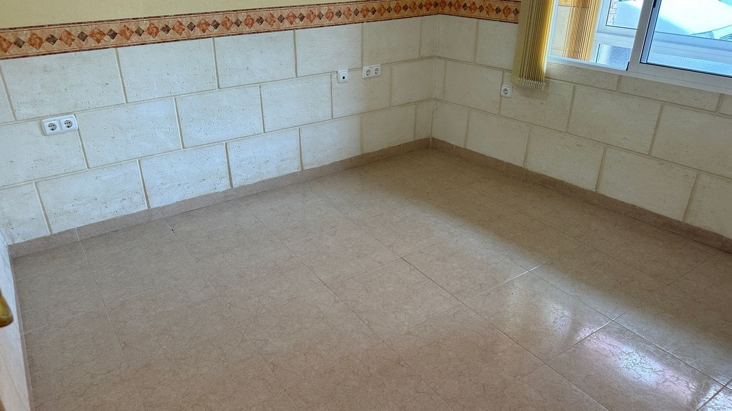 Kommersiell att hyra i Formentera del Segura - 400 € (Ref: 9465122)