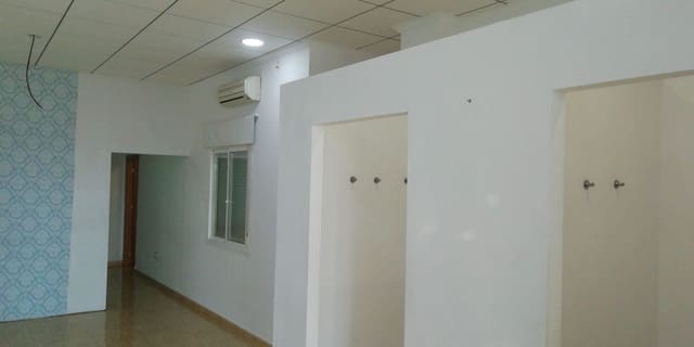 Commerciale da affittare in Formentera del Segura - 350 € (Rif: 9536634)
