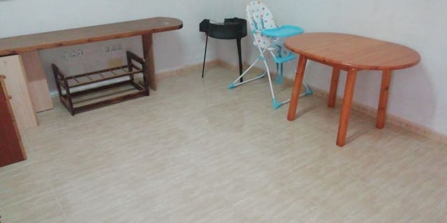 Commerciale da affittare in Formentera del Segura - 350 € (Rif: 9536634)