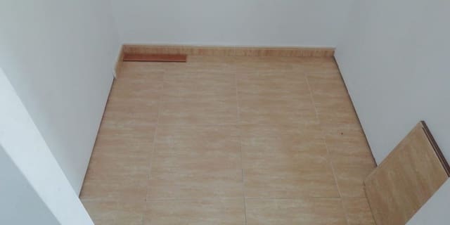 Commerciale da affittare in Formentera del Segura - 350 € (Rif: 9536634)