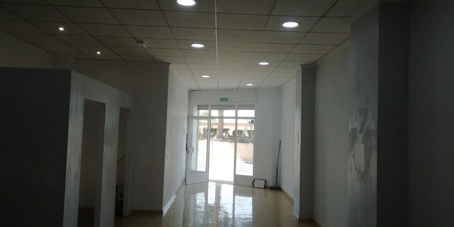 Commerciale da affittare in Formentera del Segura - 350 € (Rif: 9536634)