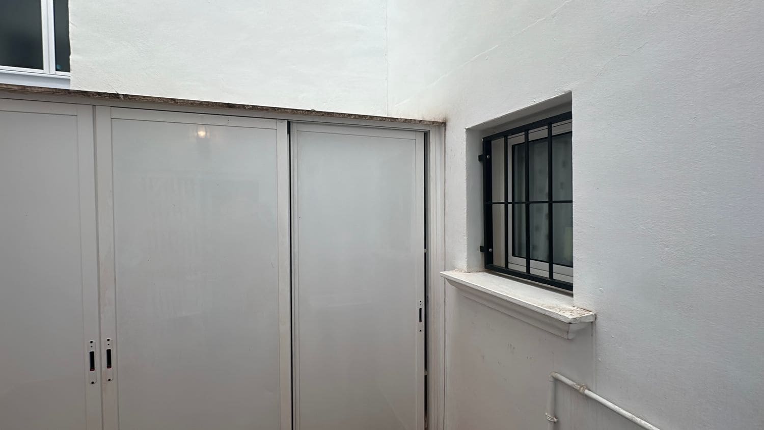 3 Zimmer Apartment zu vermieten in Almoradi mit Garage - 700 € (Ref: 9560873)