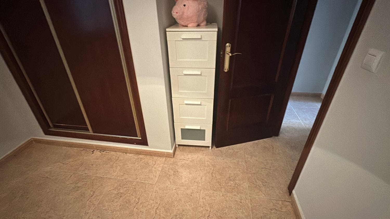 3 Zimmer Apartment zu vermieten in Almoradi mit Garage - 700 € (Ref: 9560873)