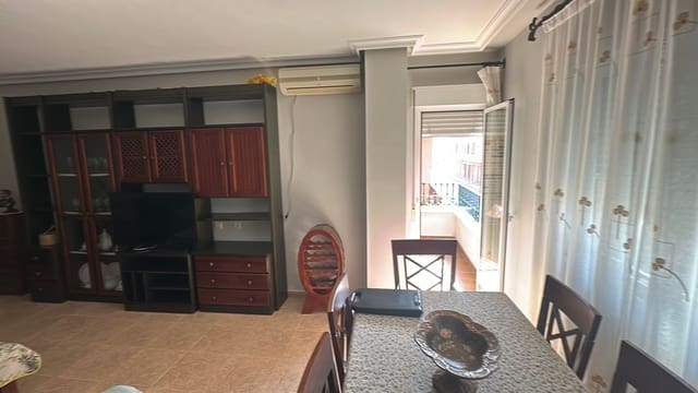3 Zimmer Apartment zu vermieten in Almoradí mit Garage - 700 € (Ref: 9560873)