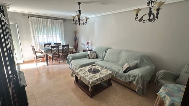 3 Zimmer Apartment zu vermieten in Almoradí mit Garage - 700 € (Ref: 9560873)