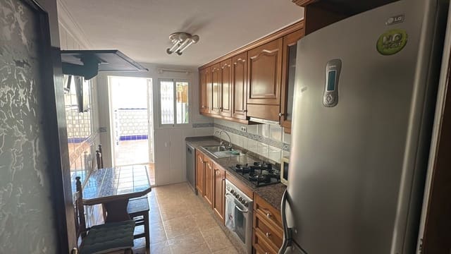 3 Zimmer Apartment zu vermieten in Almoradí mit Garage - 700 € (Ref: 9560873)