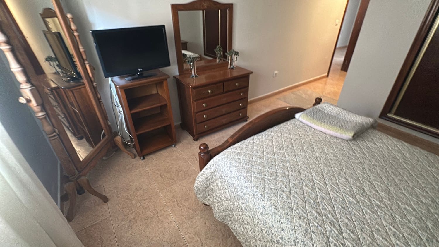 3 Zimmer Apartment zu vermieten in Almoradi mit Garage - 700 € (Ref: 9560873)