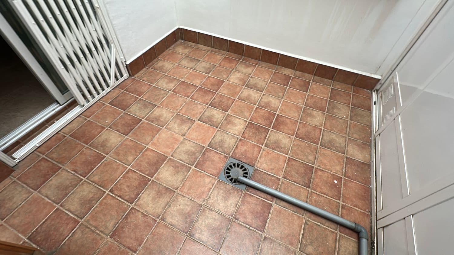 3 Zimmer Apartment zu vermieten in Almoradi mit Garage - 700 € (Ref: 9560873)