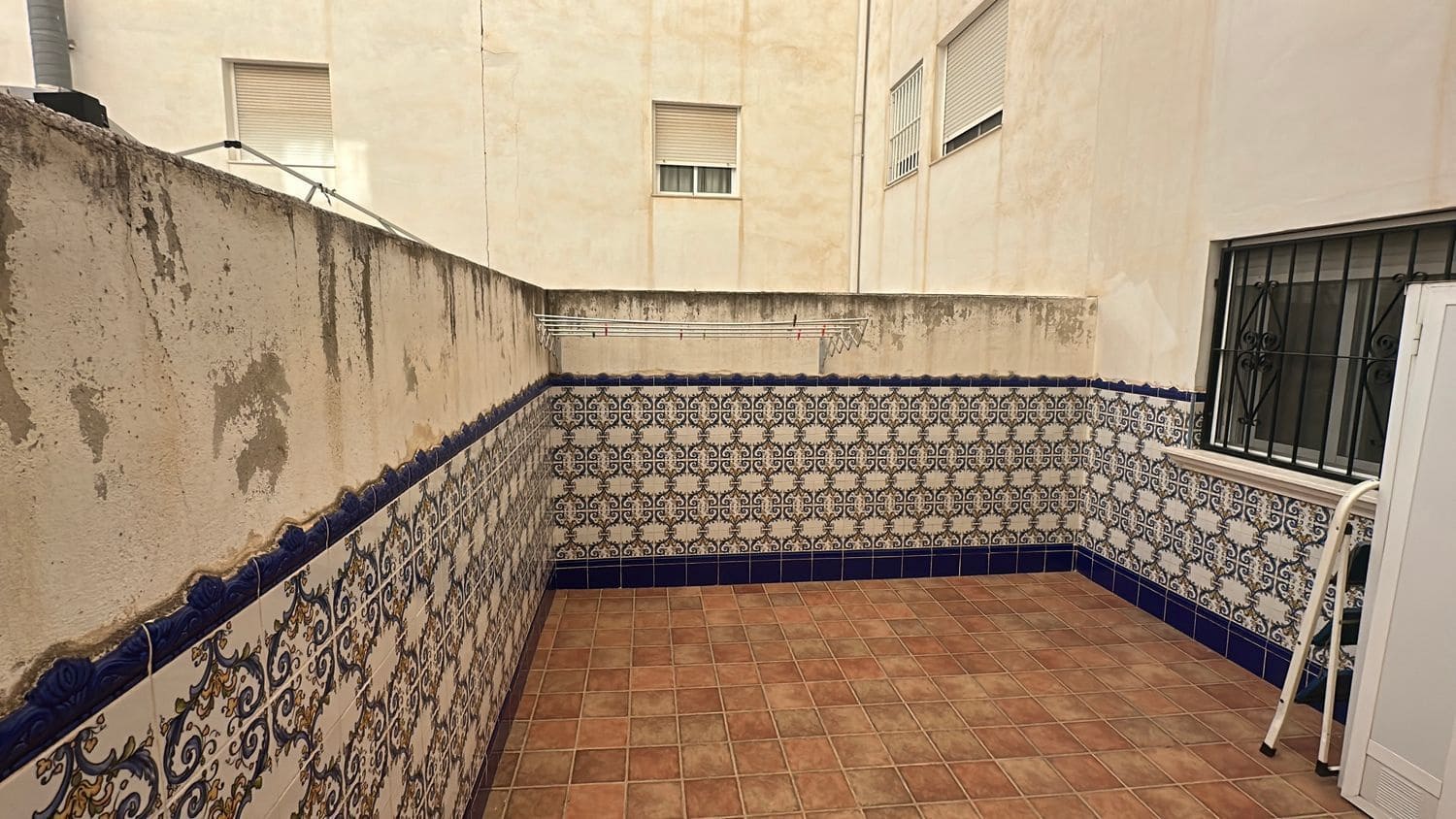 3 Zimmer Apartment zu vermieten in Almoradi mit Garage - 700 € (Ref: 9560873)