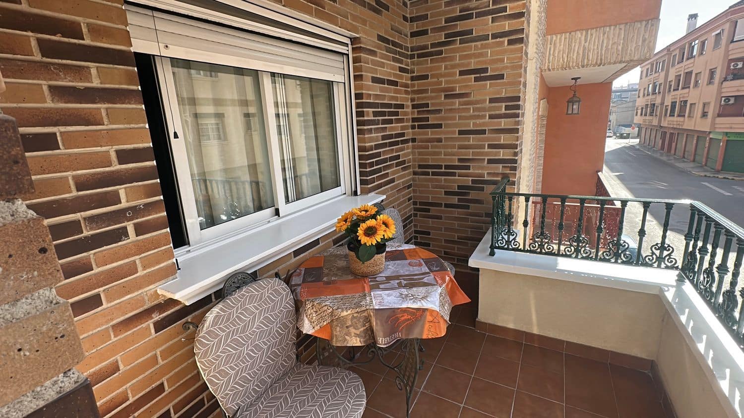 3 Zimmer Apartment zu vermieten in Almoradi mit Garage - 700 € (Ref: 9560873)