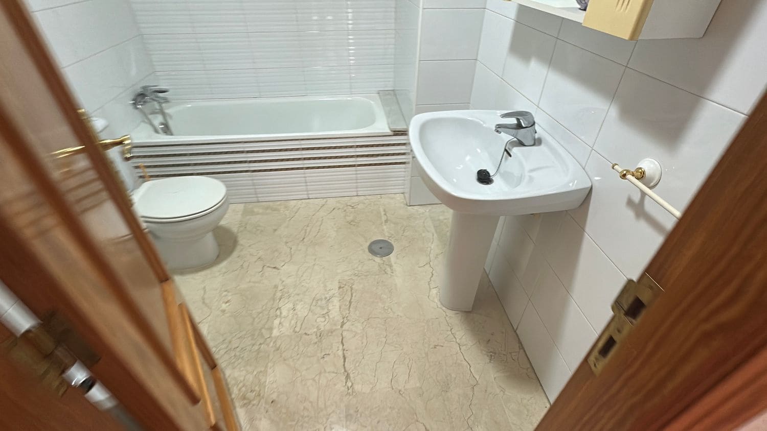 3 bedroom Apartment for rent in Almoradi with garage - € 700 (Ref: 9564287)