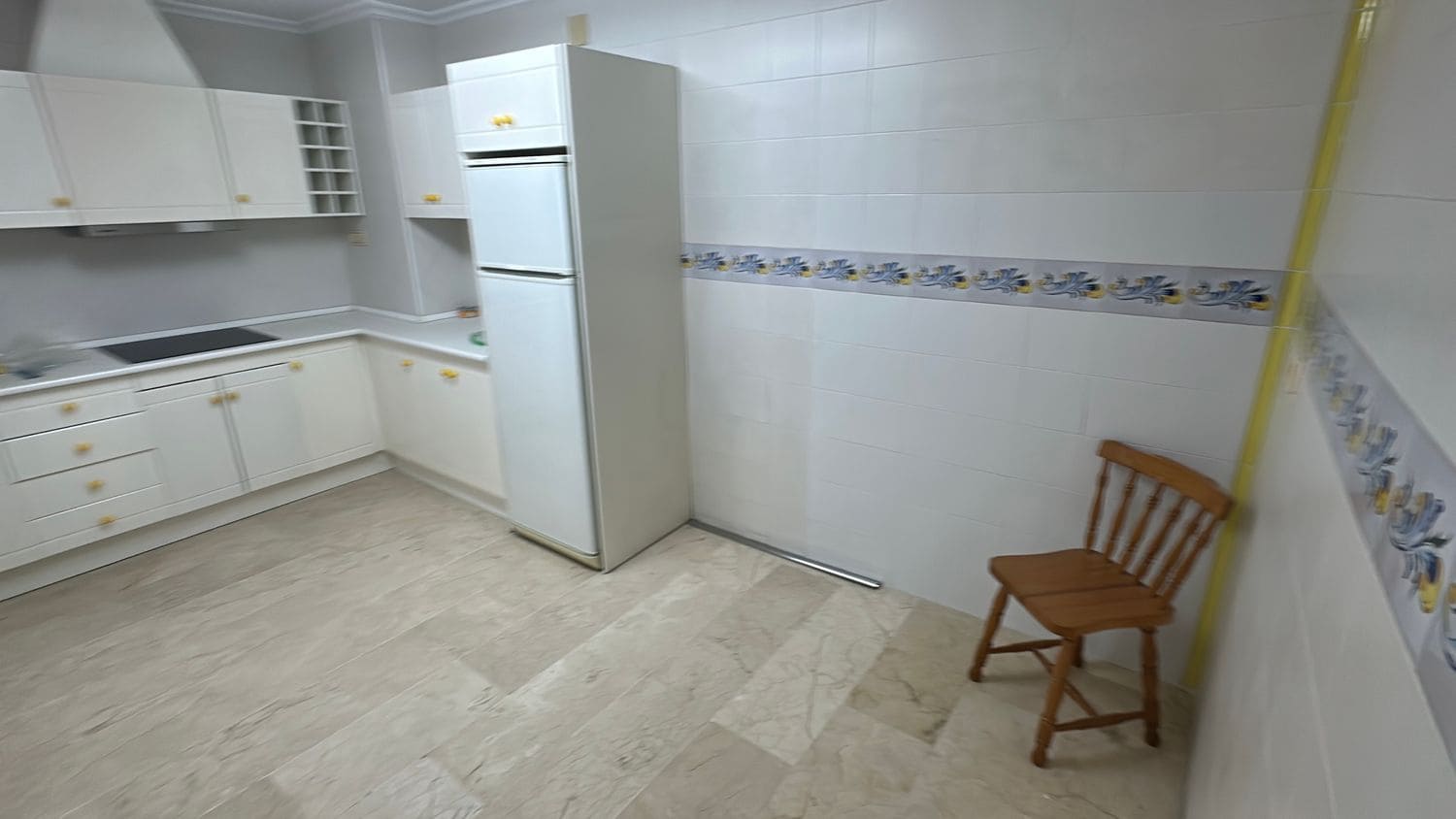 3 bedroom Apartment for rent in Almoradi with garage - € 700 (Ref: 9564287)