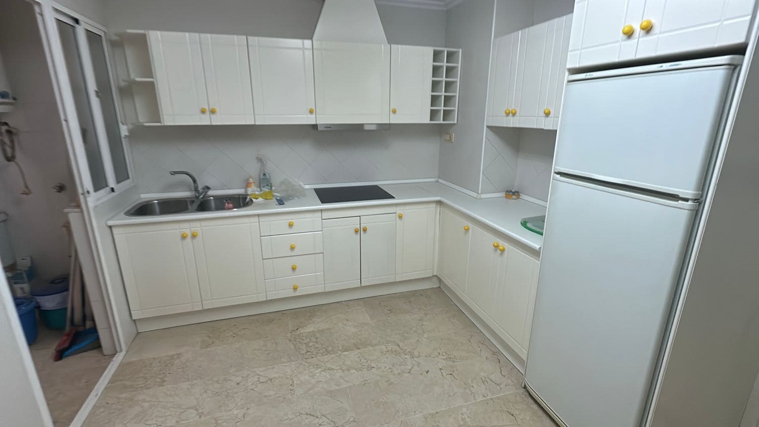 3 bedroom Apartment for rent in Almoradi with garage - € 700 (Ref: 9564287)