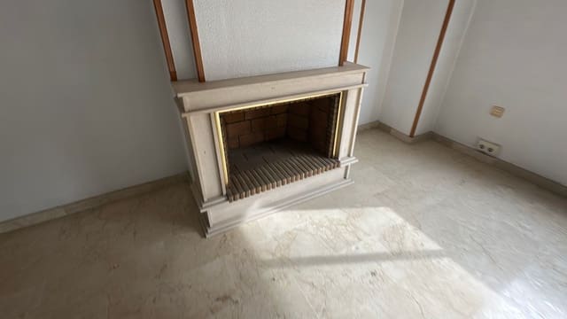 3 bedroom Apartment for rent in Almoradí with garage - € 700 (Ref: 9564287)