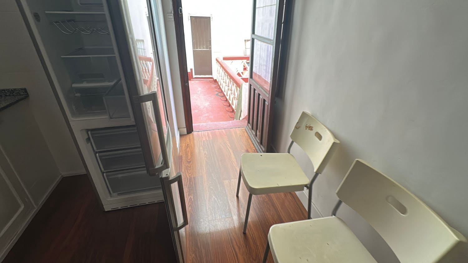 5 bedroom Apartment for rent in Almoradi with garage - € 700 (Ref: 9564288)