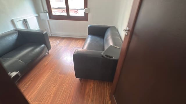 5 bedroom Apartment for rent in Almoradí with garage - € 700 (Ref: 9564288)