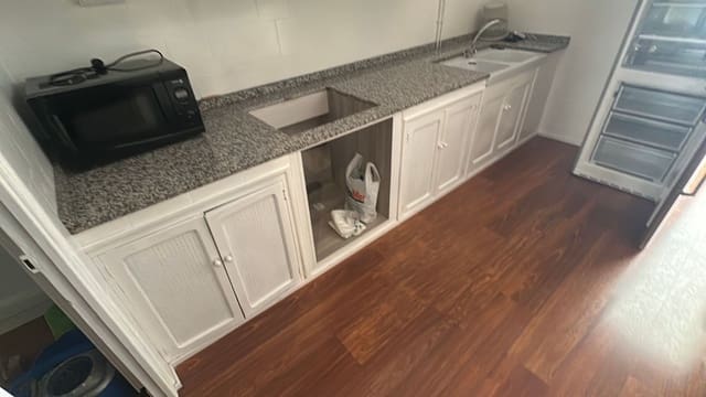 5 bedroom Apartment for rent in Almoradí with garage - € 700 (Ref: 9564288)