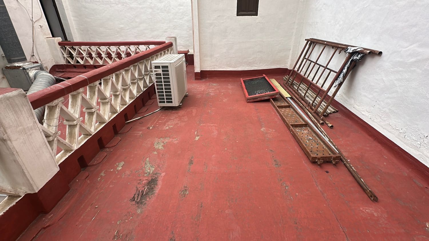 5 bedroom Apartment for rent in Almoradi with garage - € 700 (Ref: 9564288)