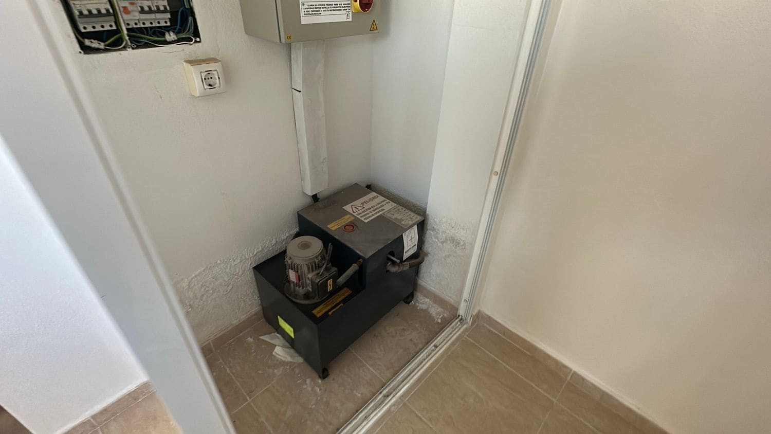 3 bedroom Townhouse for rent in Daya Nueva with garage - € 1,200 (Ref: 9564289)