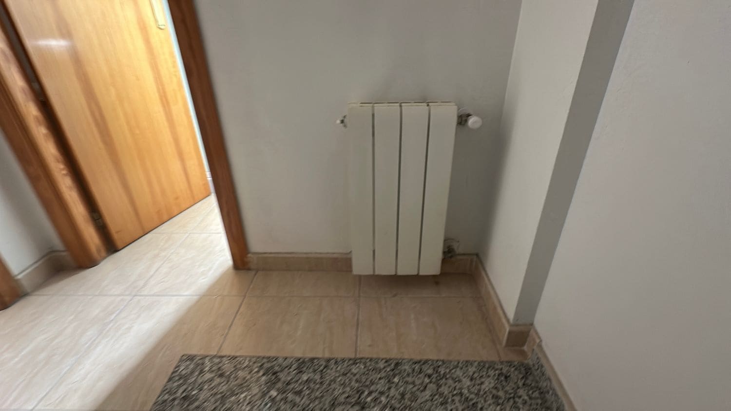 3 bedroom Townhouse for rent in Daya Nueva with garage - € 1,200 (Ref: 9564289)