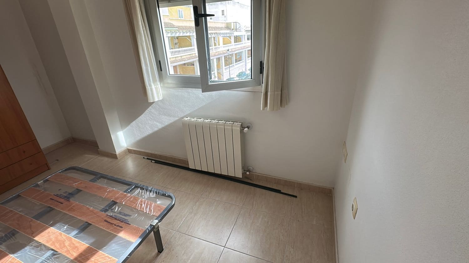 3 bedroom Townhouse for rent in Daya Nueva with garage - € 1,200 (Ref: 9564289)