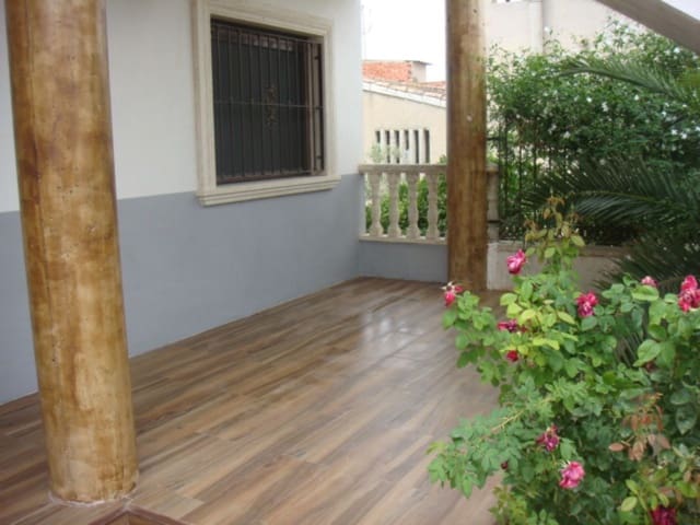 2 soverom Hus til salgs i Molins - Campaneta - San Bartolomé, Orihuela med garasje - € 145 000 (Ref: 9624218)