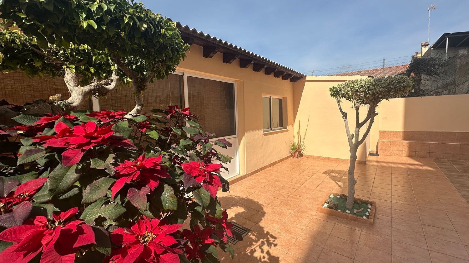 5 bedroom Townhouse for sale in Formentera del Segura with garage - € 377,500 (Ref: 9676720)