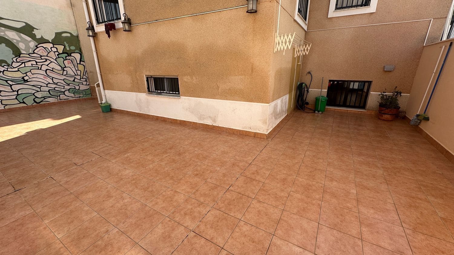 5 bedroom Townhouse for sale in Formentera del Segura with garage - € 377,500 (Ref: 9676720)