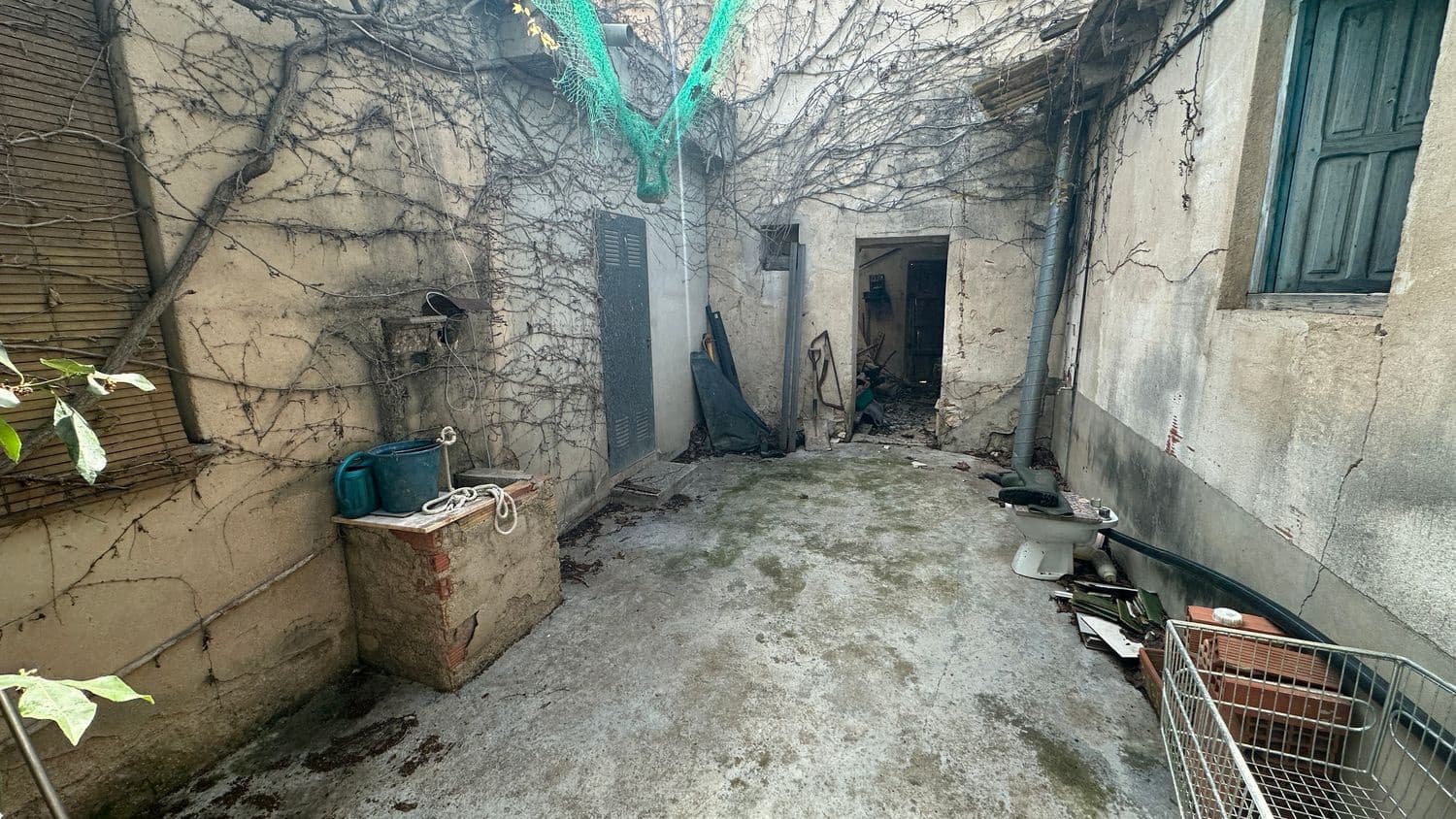 3 bedroom Villa for sale in Rojales with garage - € 135,000 (Ref: 9721050)