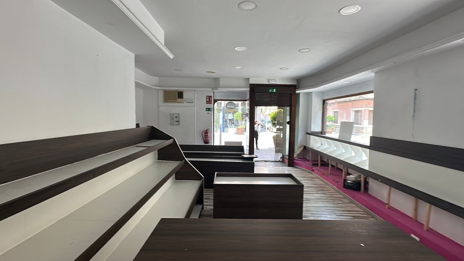 Kommersiell til leie i Almoradi - € 800 (Ref: 9819841)