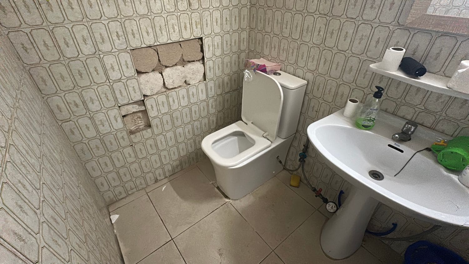 Kommersiell til leie i Almoradi - € 800 (Ref: 9819841)