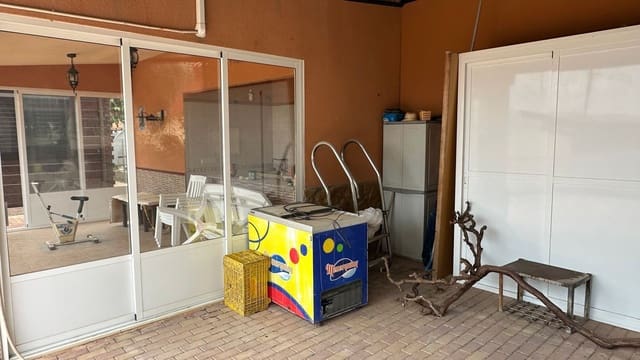 Chalet de 3 habitaciones en La Murada - Los Vicentes, Orihuela en alquiler con piscina garaje - 1.000 € (Ref: 9824264)