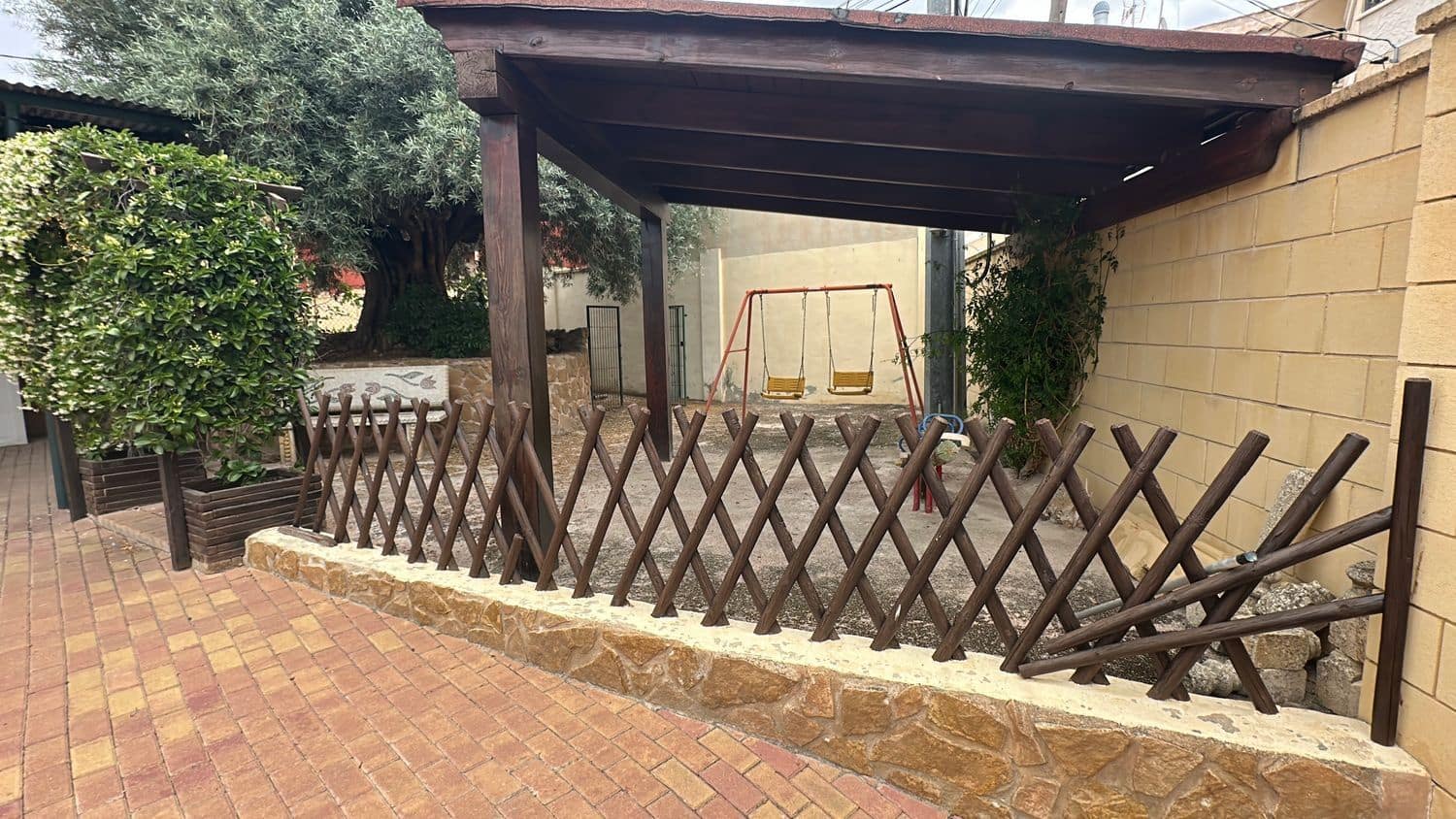 3 bedroom Villa for rent in Orihuela with pool garage - € 1,000 (Ref: 9824264)