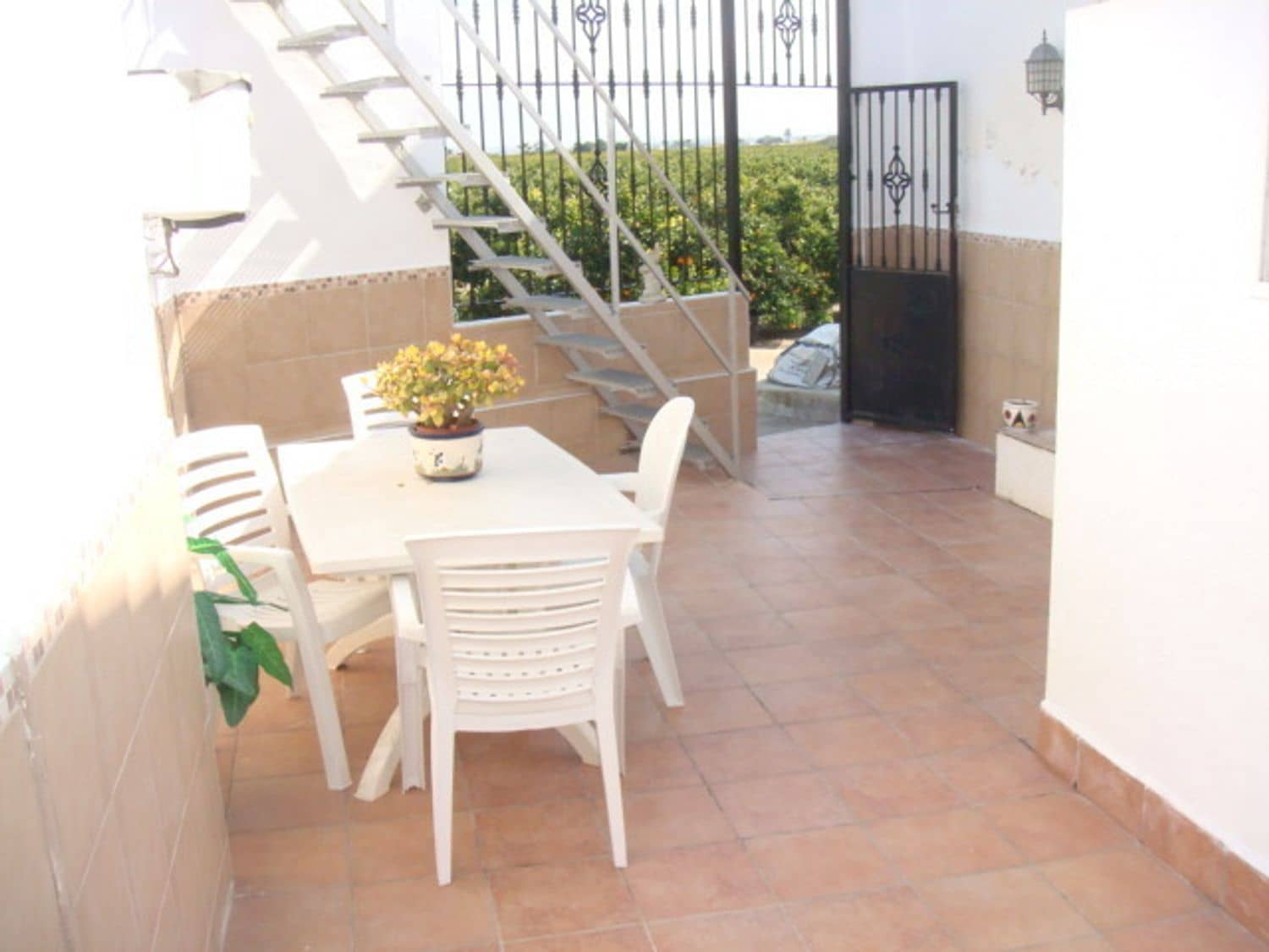 3 makuuhuone Maalaistalo vuokrattavana paikassa Orihuela mukana 
autotalli - 850 € (Ref: 9946891)