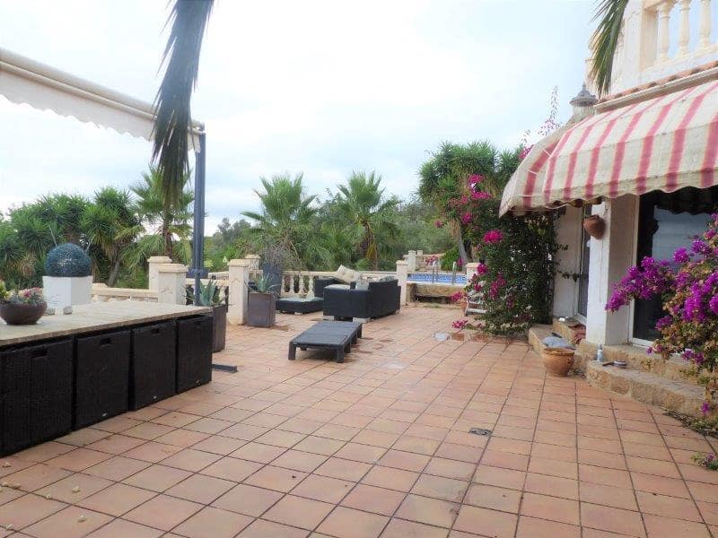 6 sypialnia Willa na sprzedaż w El Perello z basenem garażem - 850 000 € (Ref: 6644410)