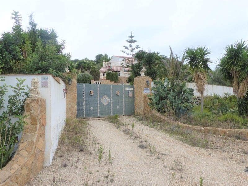 6 sypialnia Willa na sprzedaż w El Perello z basenem garażem - 850 000 € (Ref: 6644410)